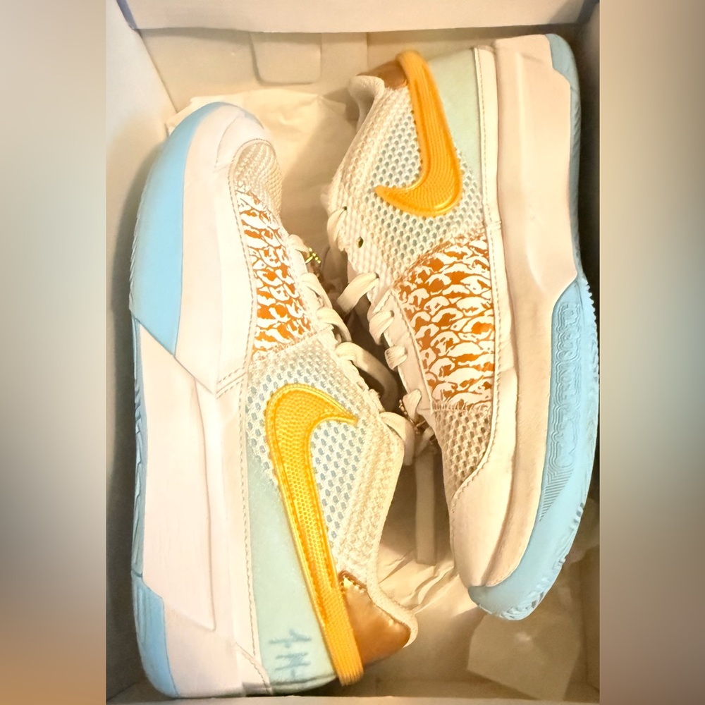 Nike Ja